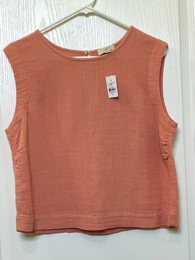 NWT LOFT Sleeveless Cotton Top – Size Medium – Soft Orange / Deep Peach